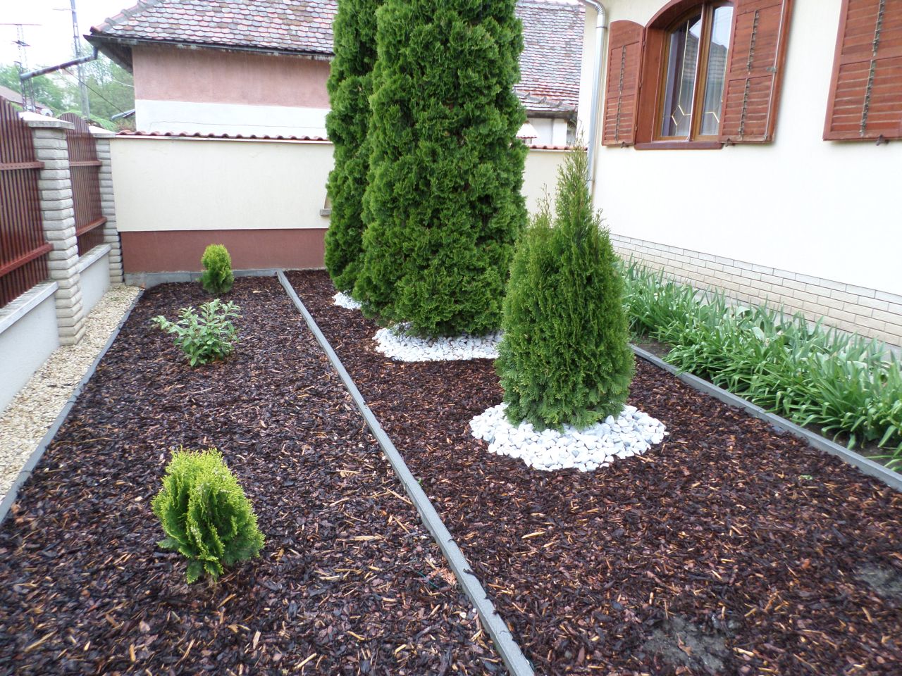 Kertépítés Karcag - Kiss Kertész referencia